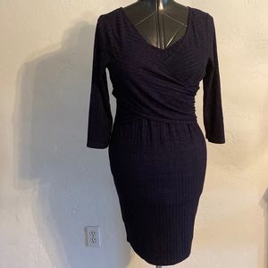 Jessica Simpson maternity dress size small navy /blackV-neck draped front panels